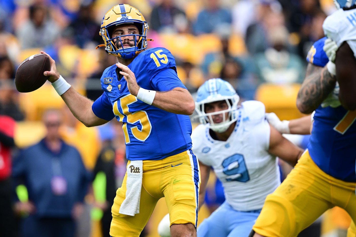 Billy Edwards Jr. helps UNC beat No. 25 Pitt 21-17, gives Belichick first win against a ranked foe