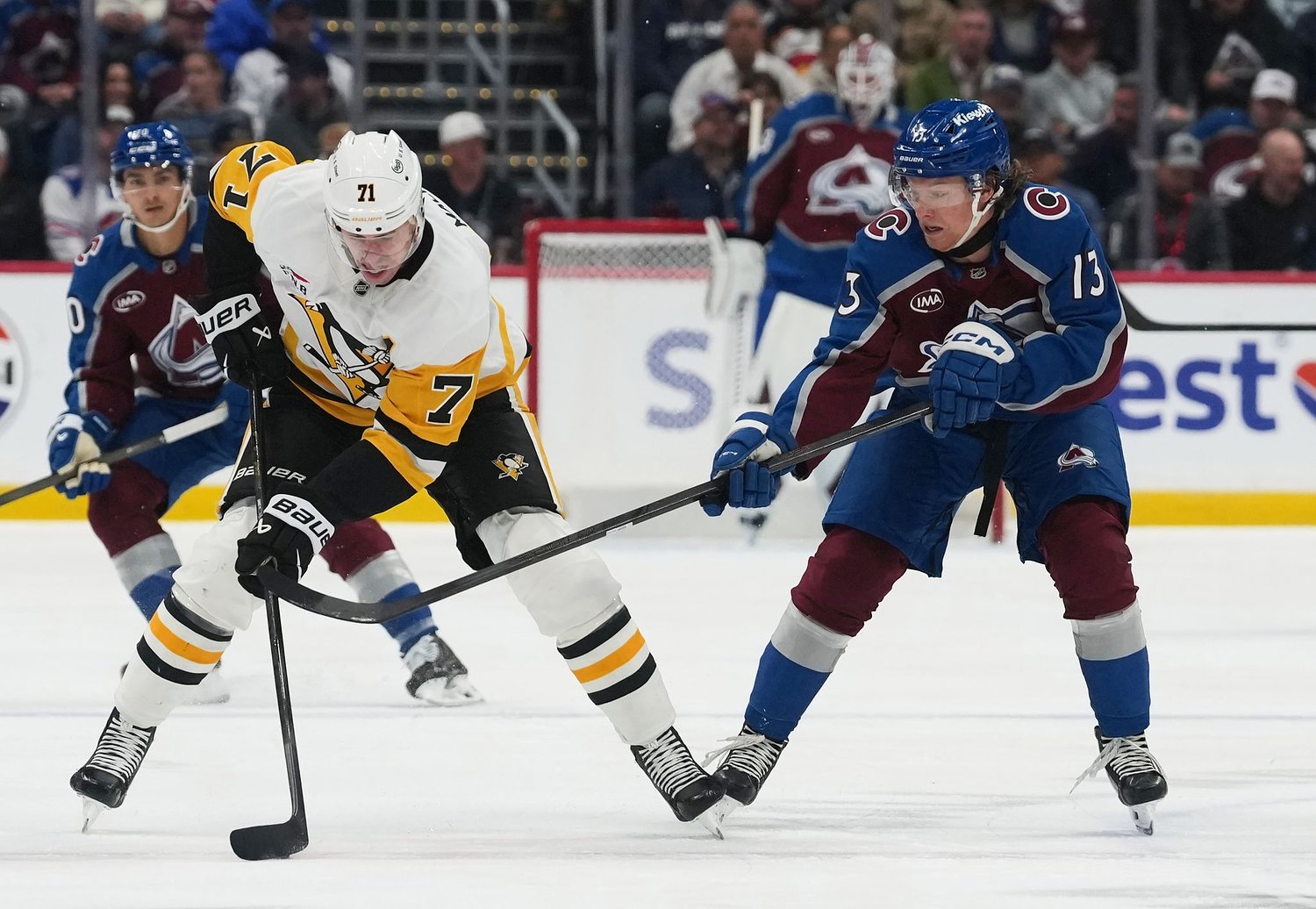 Nathan MacKinnon has goal and 3 assists, Artturi Lehkonen scores twice as Avs beat Penguins 5-2