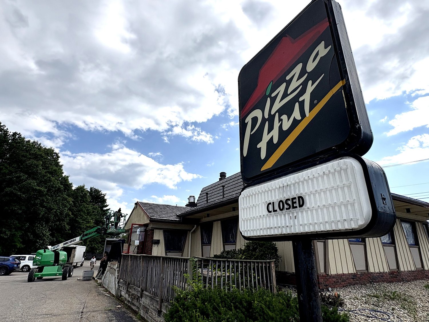 The switch to a food-delivery world was tough on Pizza Hut