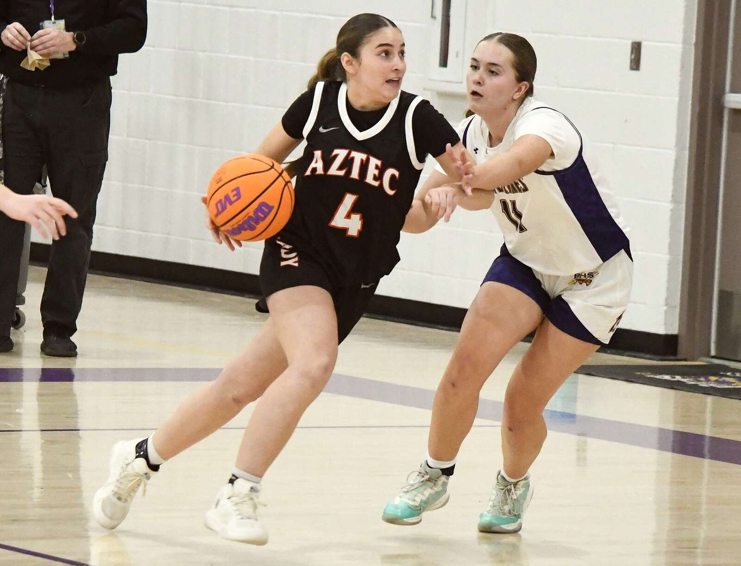 Tigers stifle Bayfield in runaway