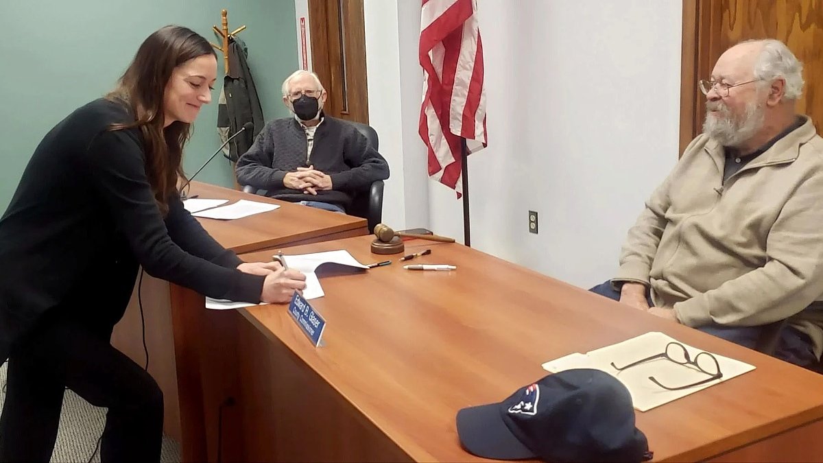 Knox County administrator is resigning