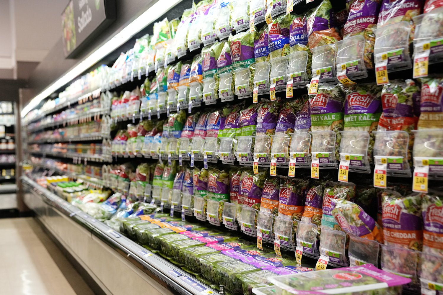 Lettuce is safe to eat, says Mississippi epidemiologist, and food safety questions answered