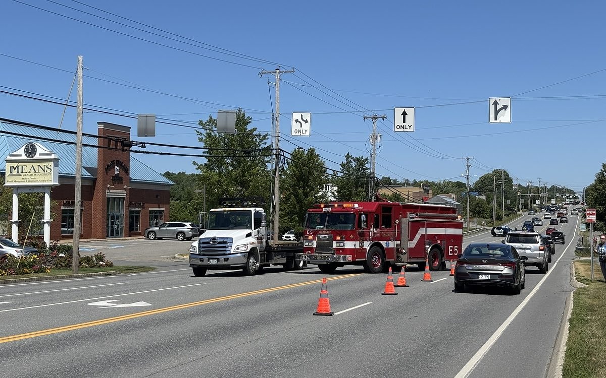 3 people injured in head-on crash on Stillwater Avenue in Bangor