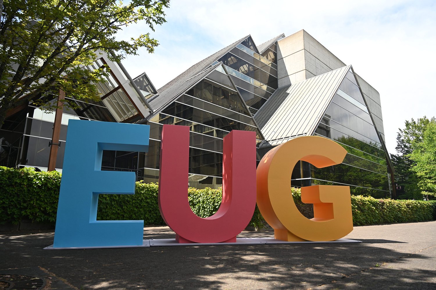 A ‘EUG’ change downtown: $45k letters installed outside of Hult Center