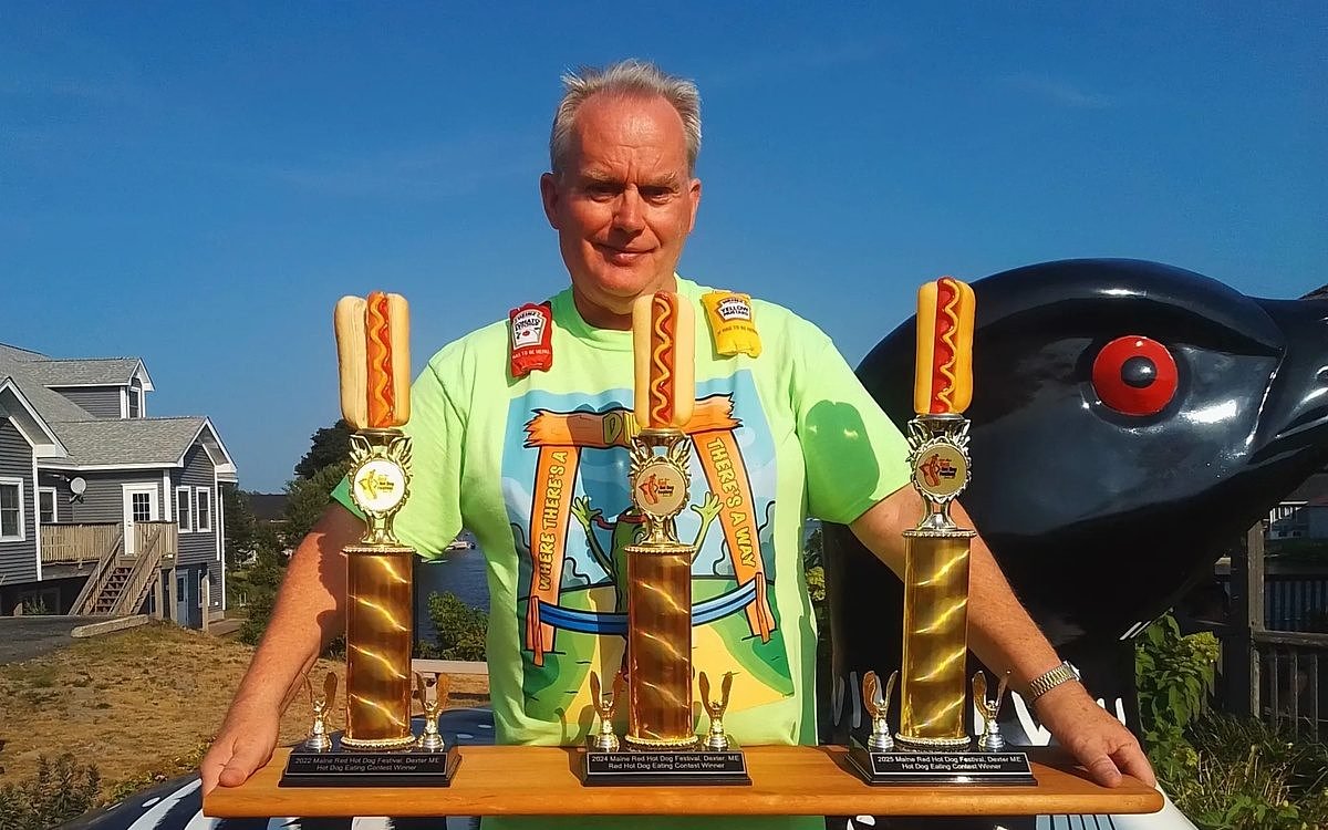 One of Maine's best competitive eaters has no teeth