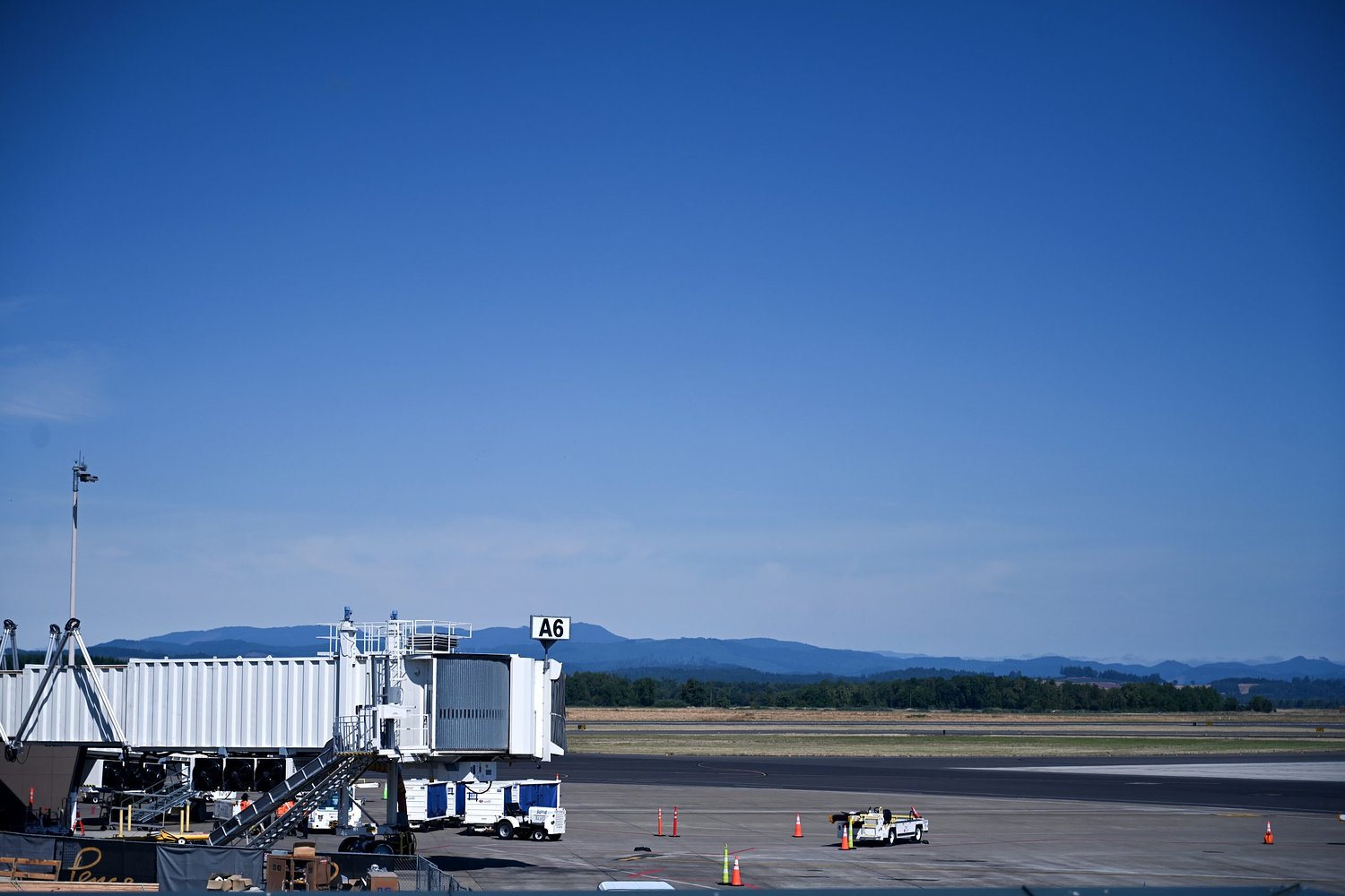 Eugene to seek up to $100 million from  Legislature for airport expansion