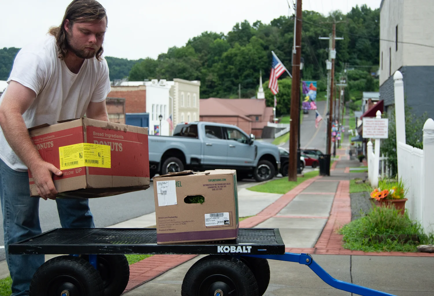 A St. Paul food pantry gets creative to weather SNAP cuts, loss of USDA food 