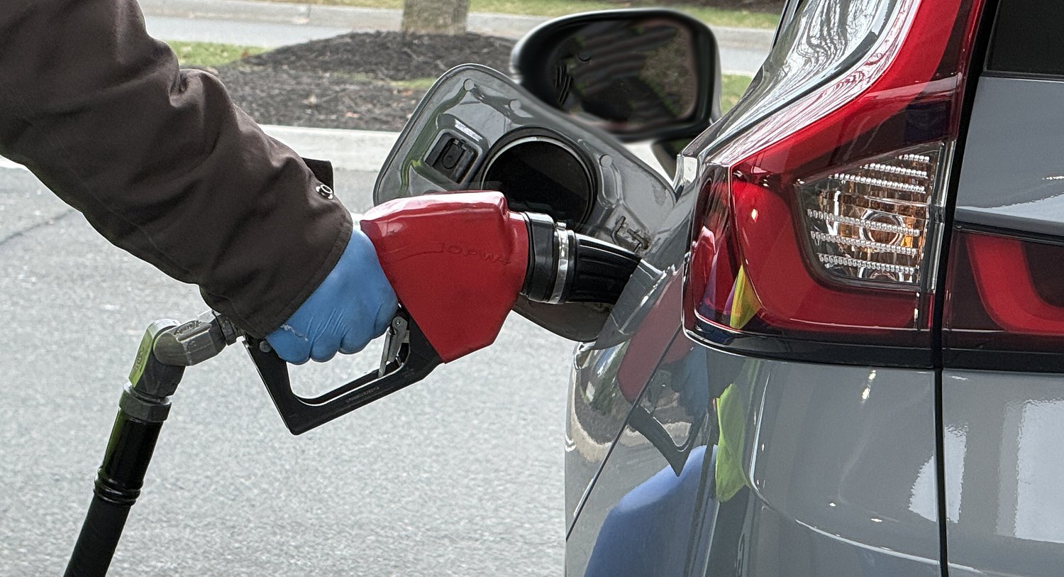 N.J. has refused to change this 75-year-old gas station rule. Voters couldn’t be happier about it.