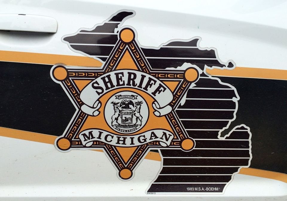 Motorcyclist injured avoiding deer in Mecosta County crash