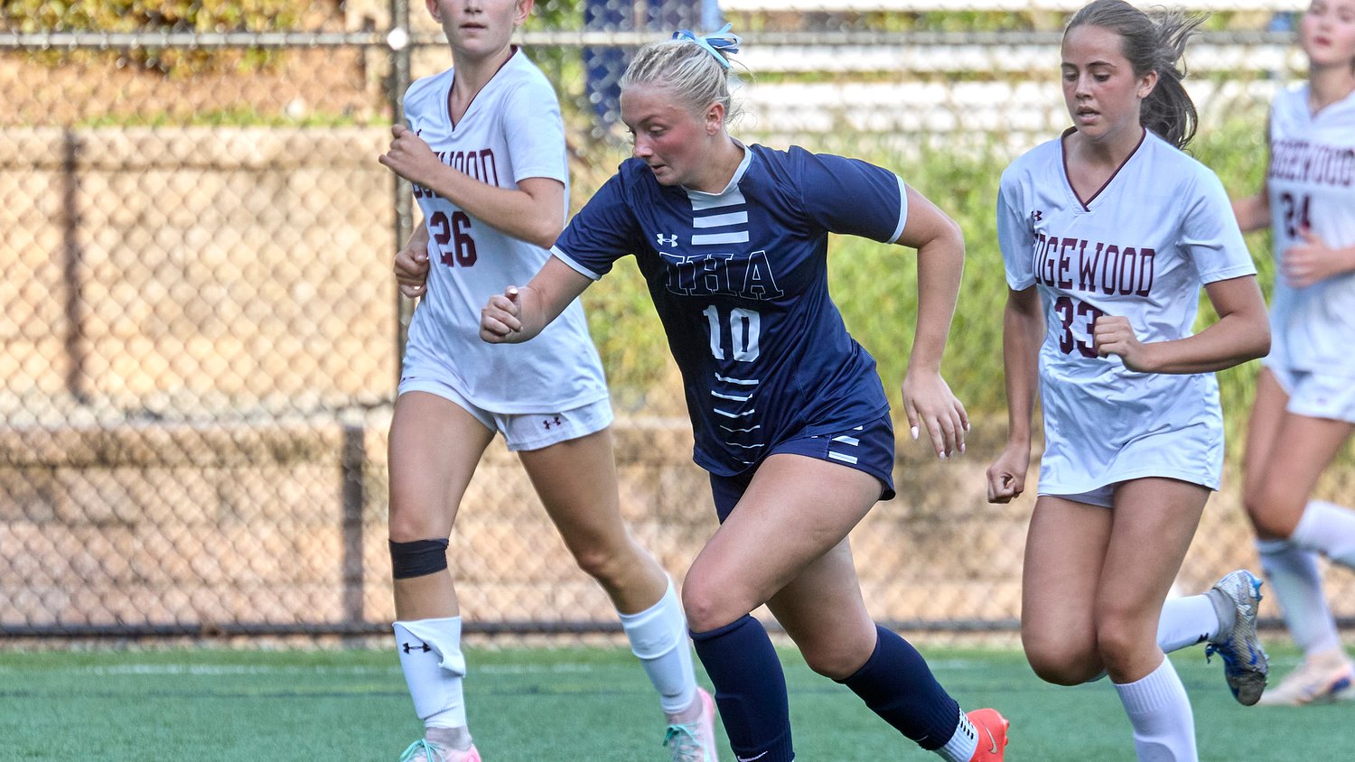 No. 11 Immaculate Heart girls soccer beats Paramus Catholic to extend win streak