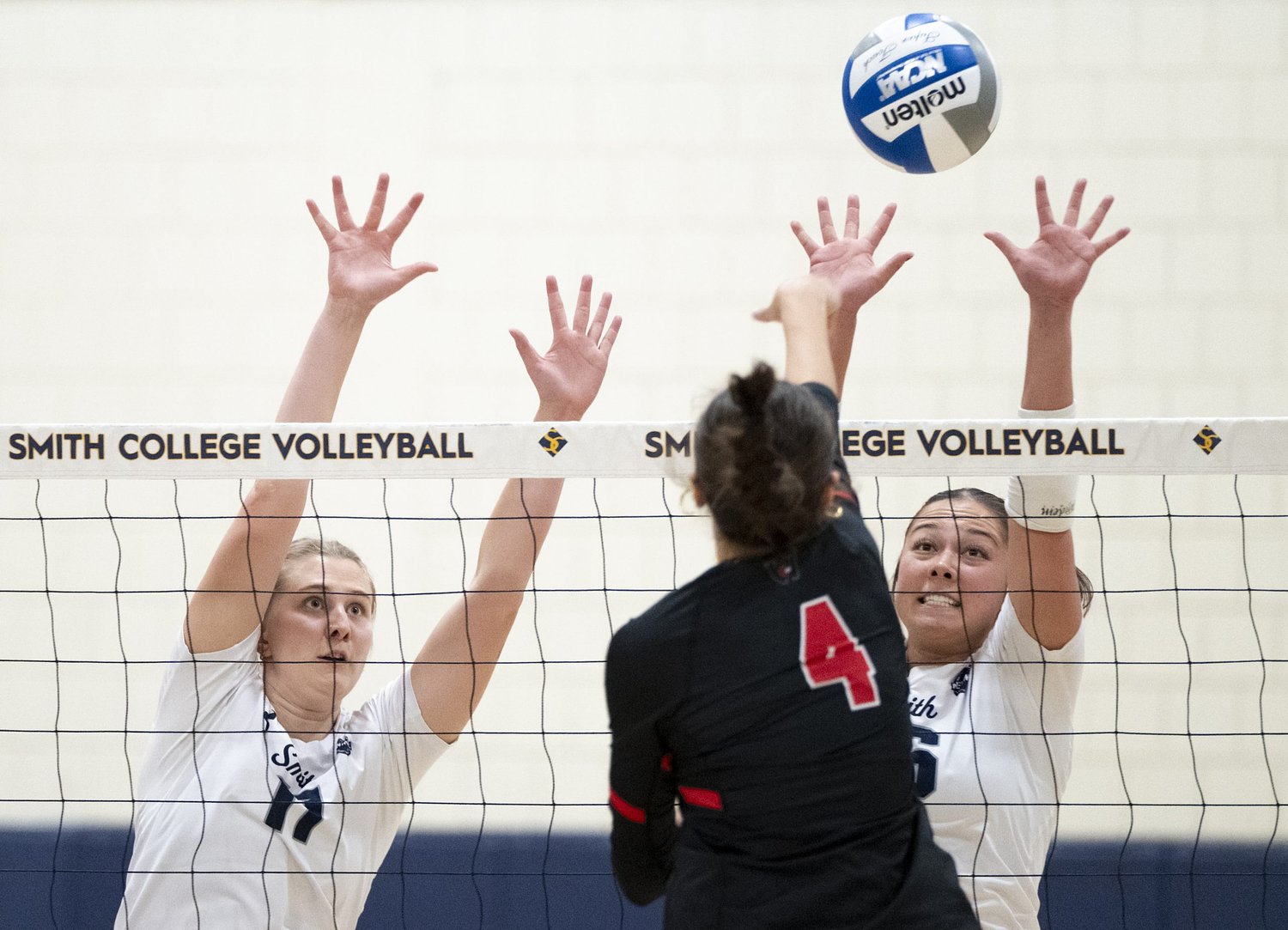 Senior class leading Smith College women's volleyball to another historic season