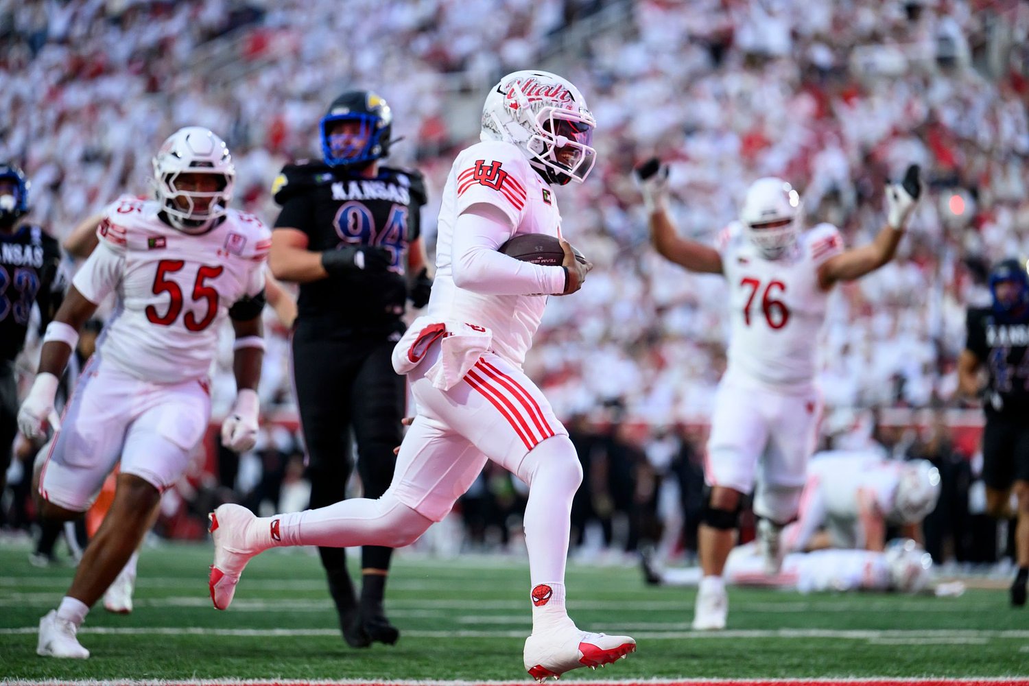 Utah among trio of 6-0 Big 12 teams, puts FBS-best 12-game win streak on line vs. No. 14 Houston
