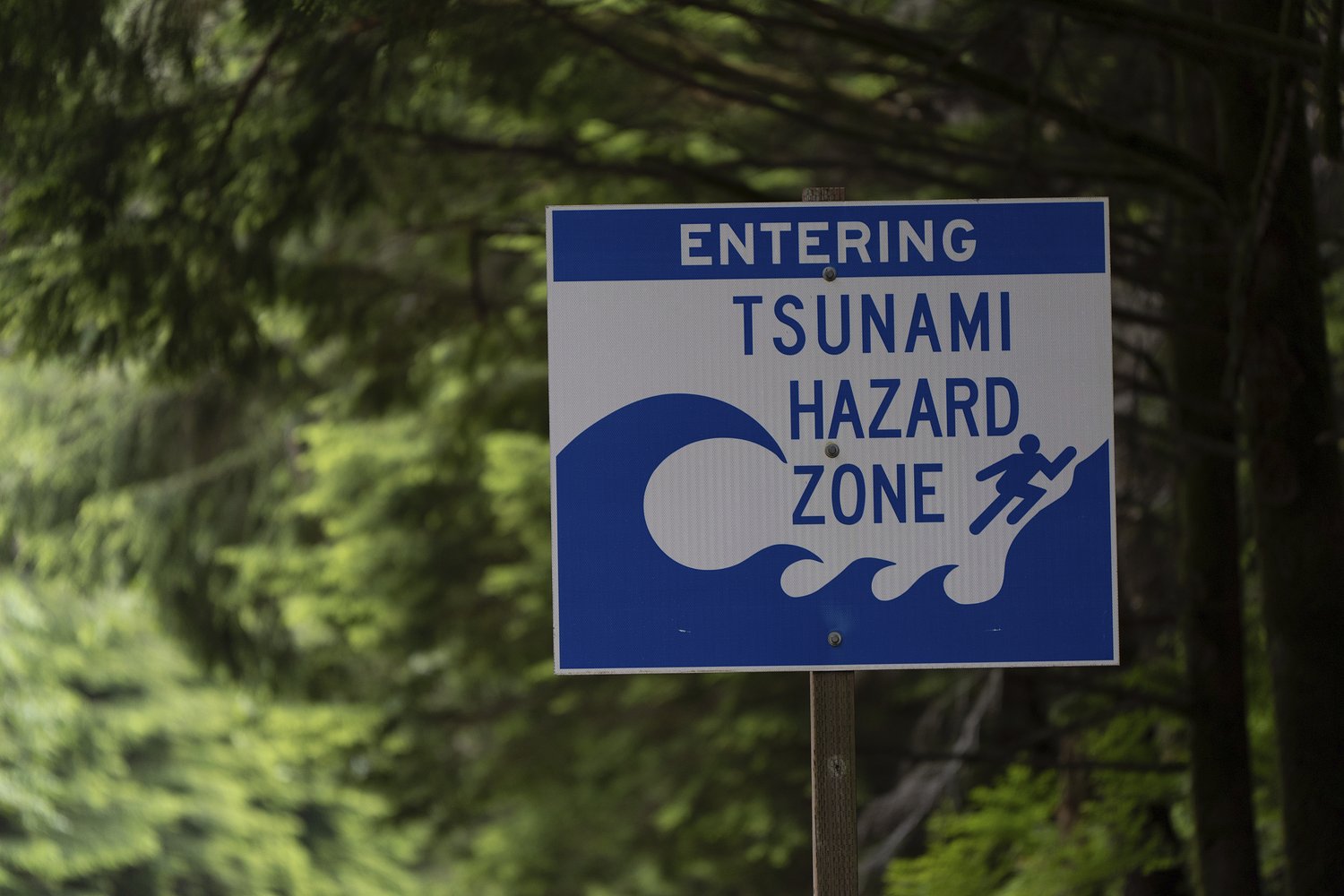 5.5 magnitude earthquake hits off southern coast of Oregon