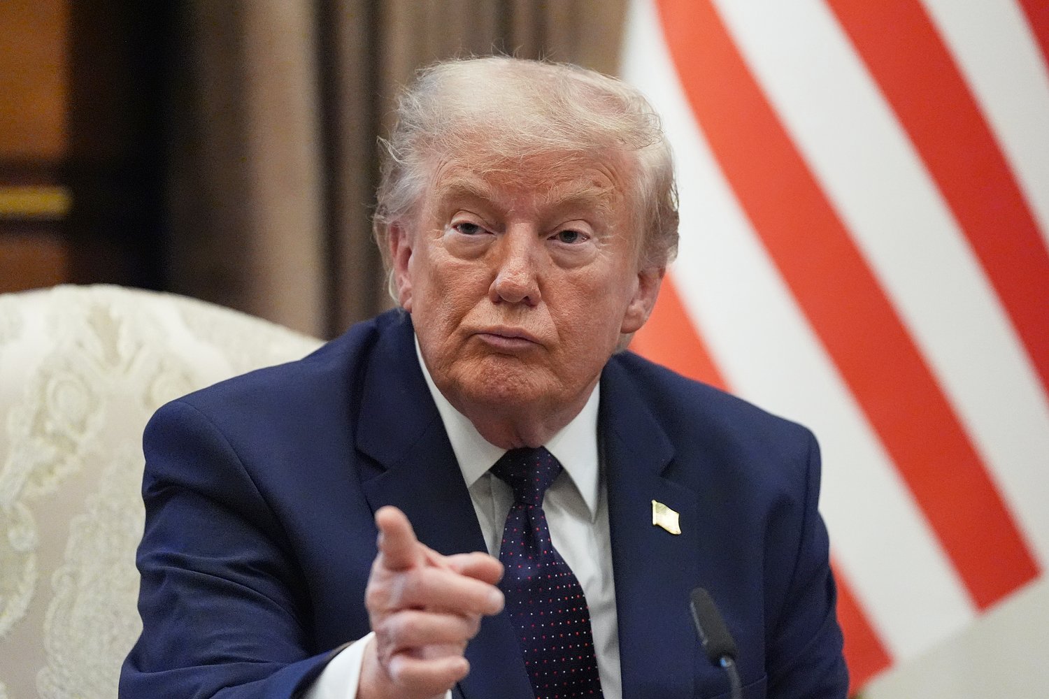 Trump has bizarre 5-word response to restraining order threat