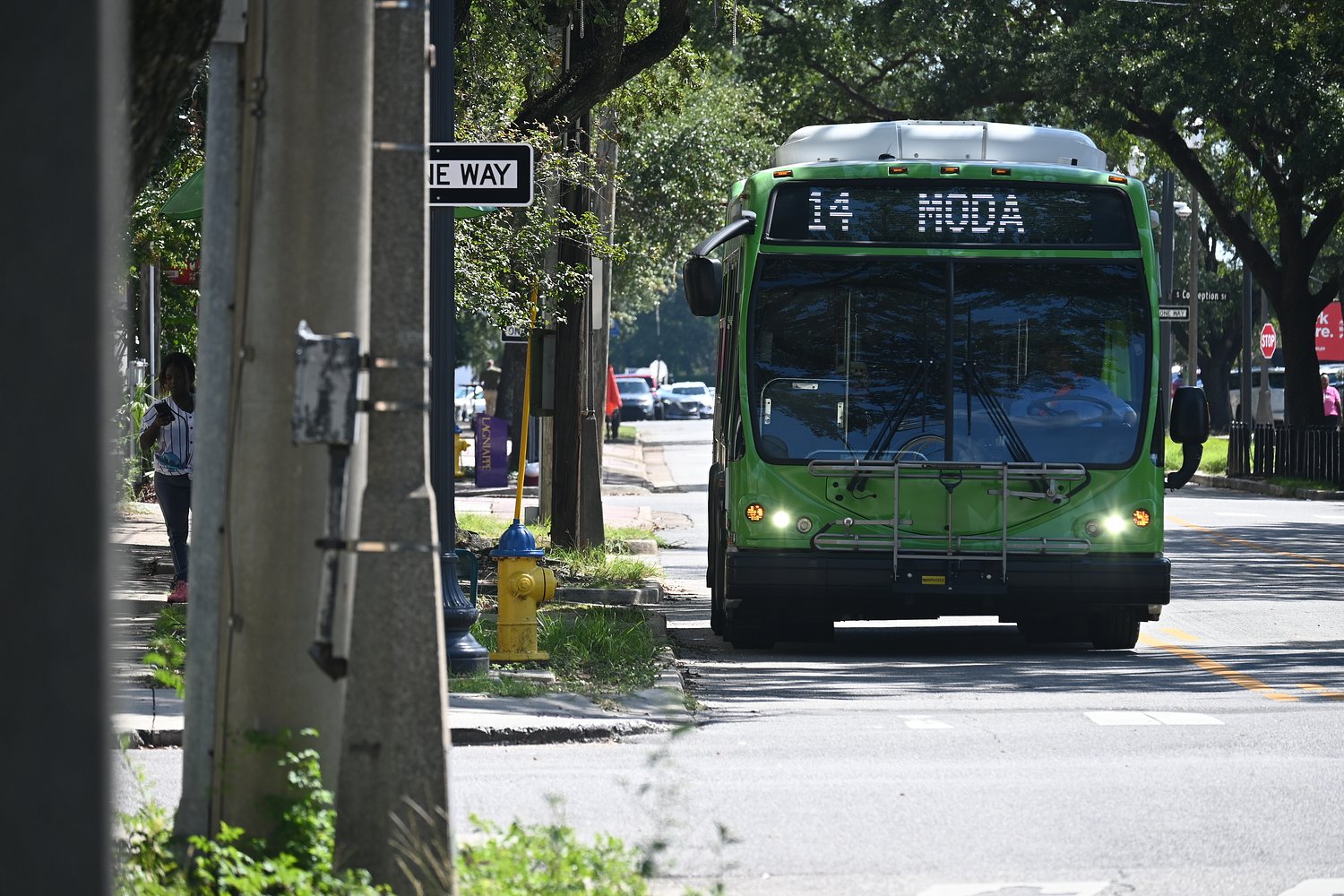 Two injured by gunfire while riding on Mobile city bus