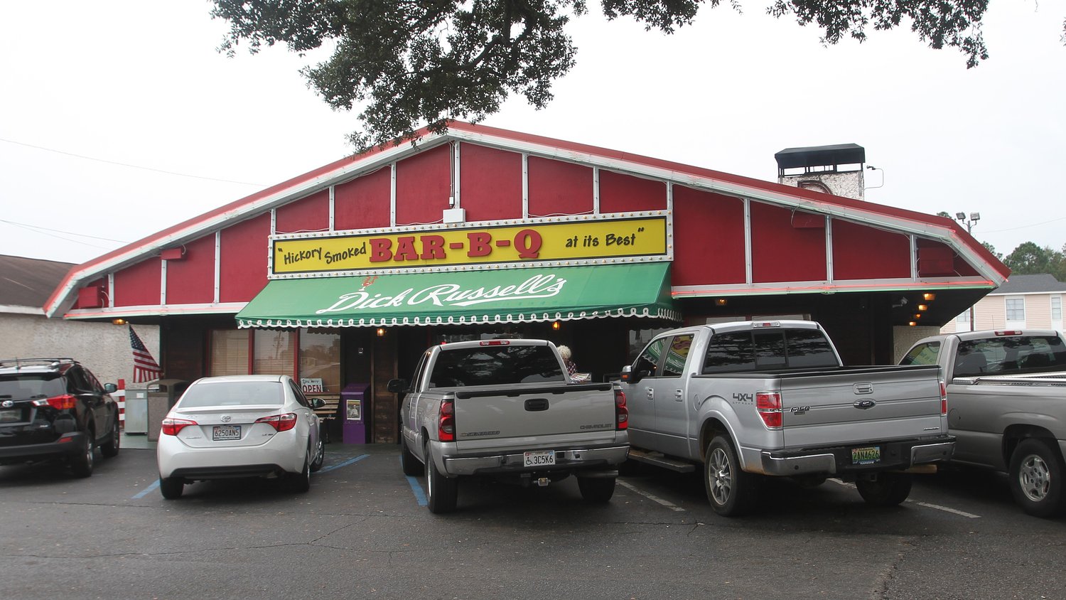 Iconic Alabama barbecue restaurant to close after 72 years