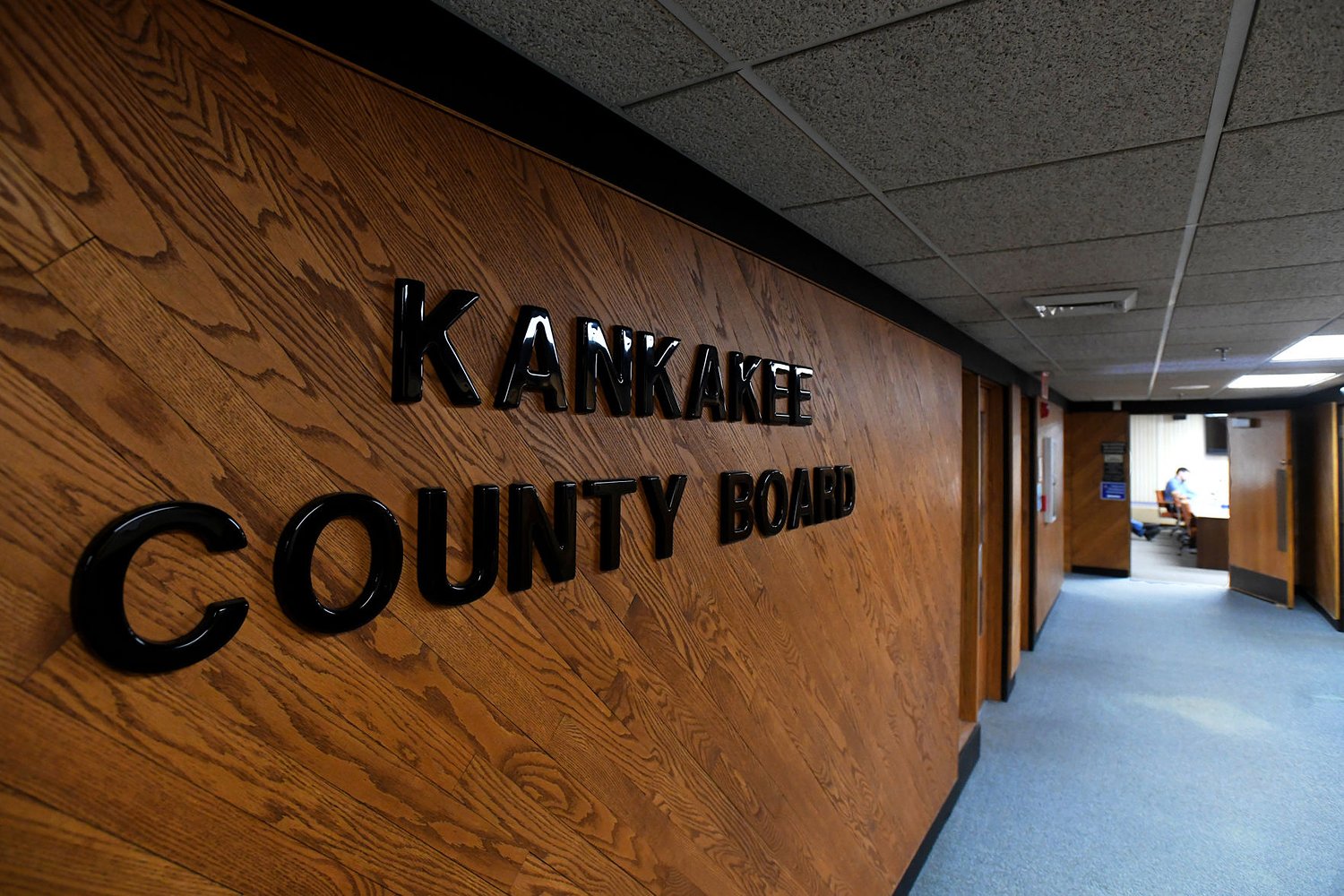 Kankakee County signs engineering agreements on bridge replacements