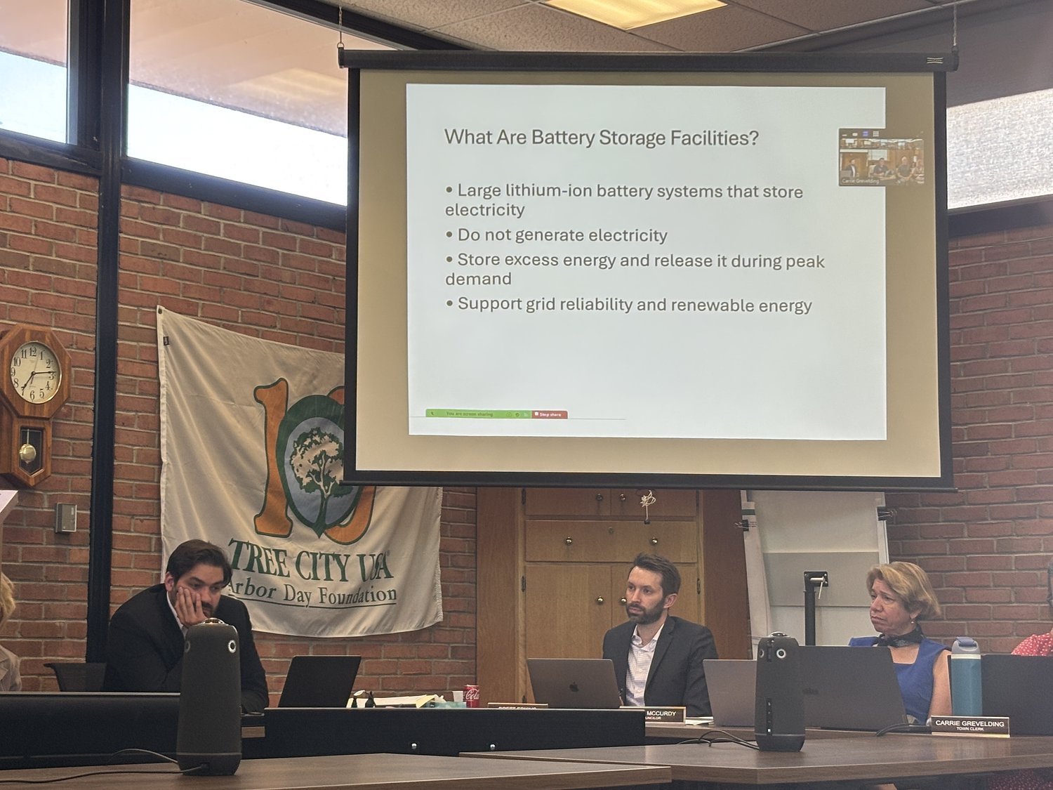 Manlius town board adopts moratoriums on data centers, battery storage facilities