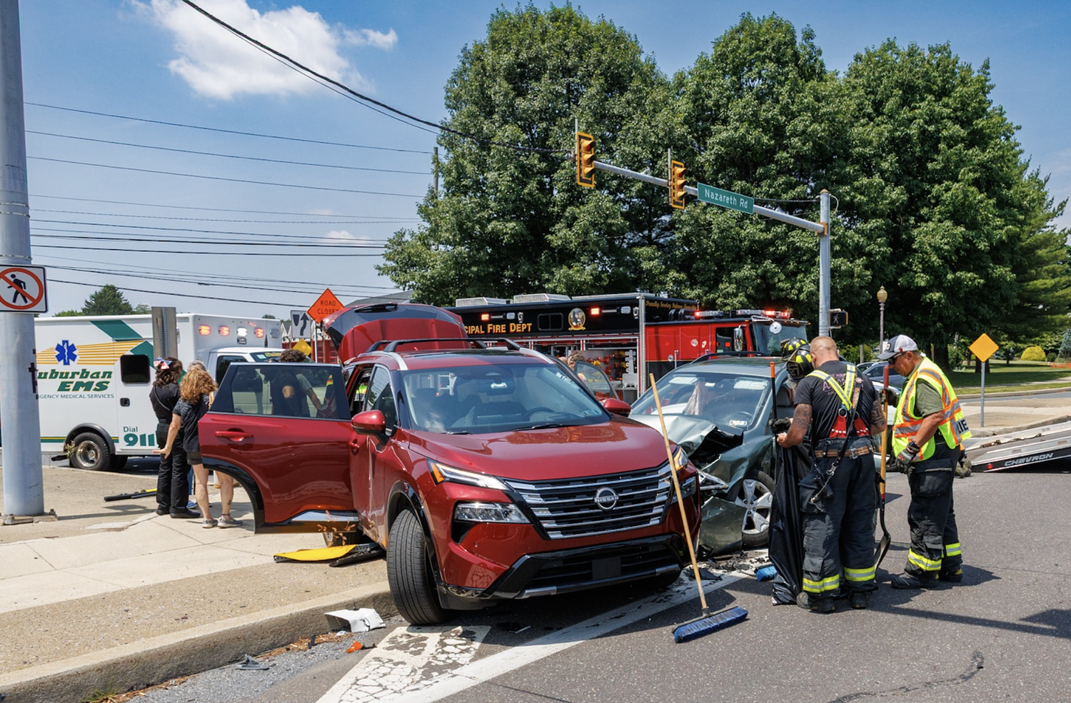 3 injured in Palmer Township three-car accident