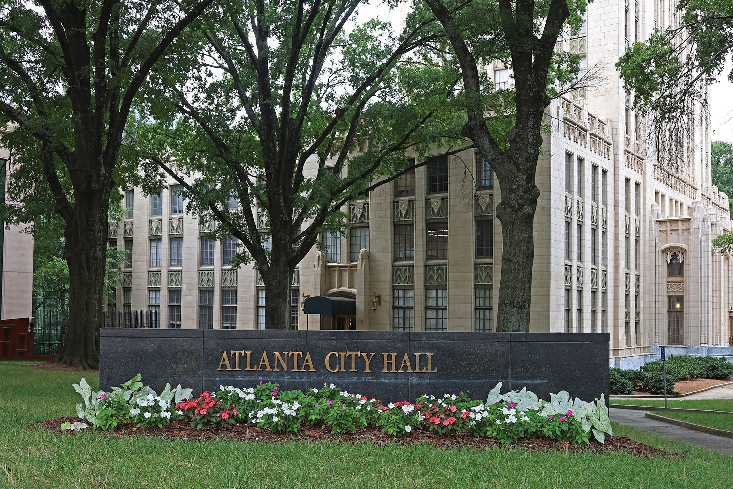 Atlanta City Council increases family leave to 12 weeks starting in 2027