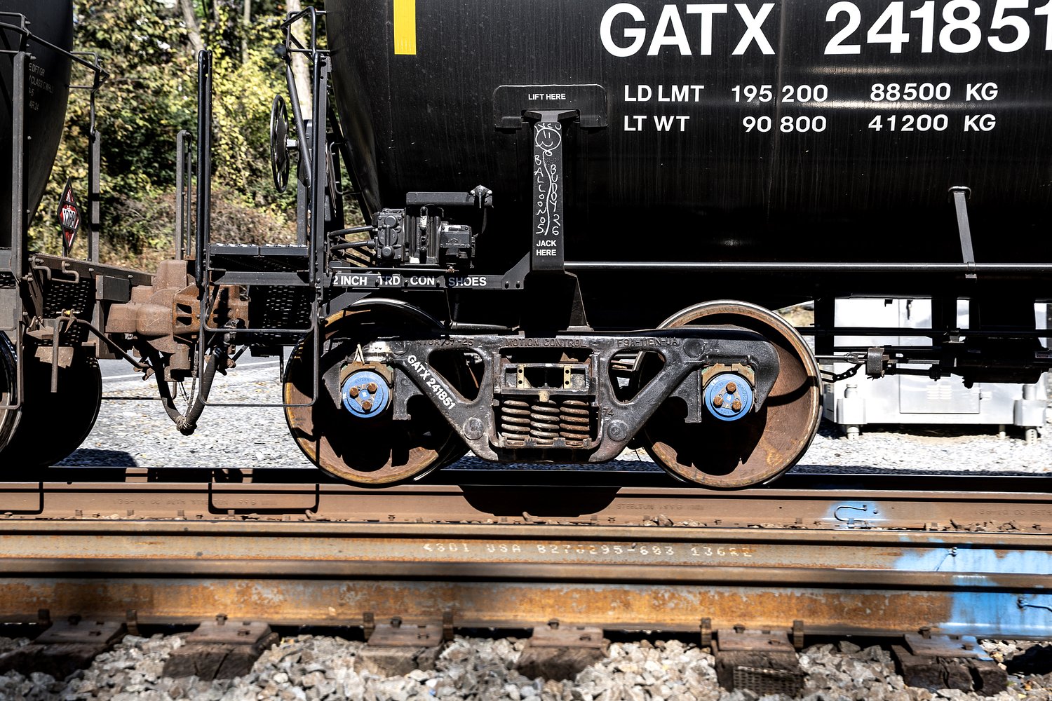 Ohio woman dies in house fire after rescuers delayed by stopped train