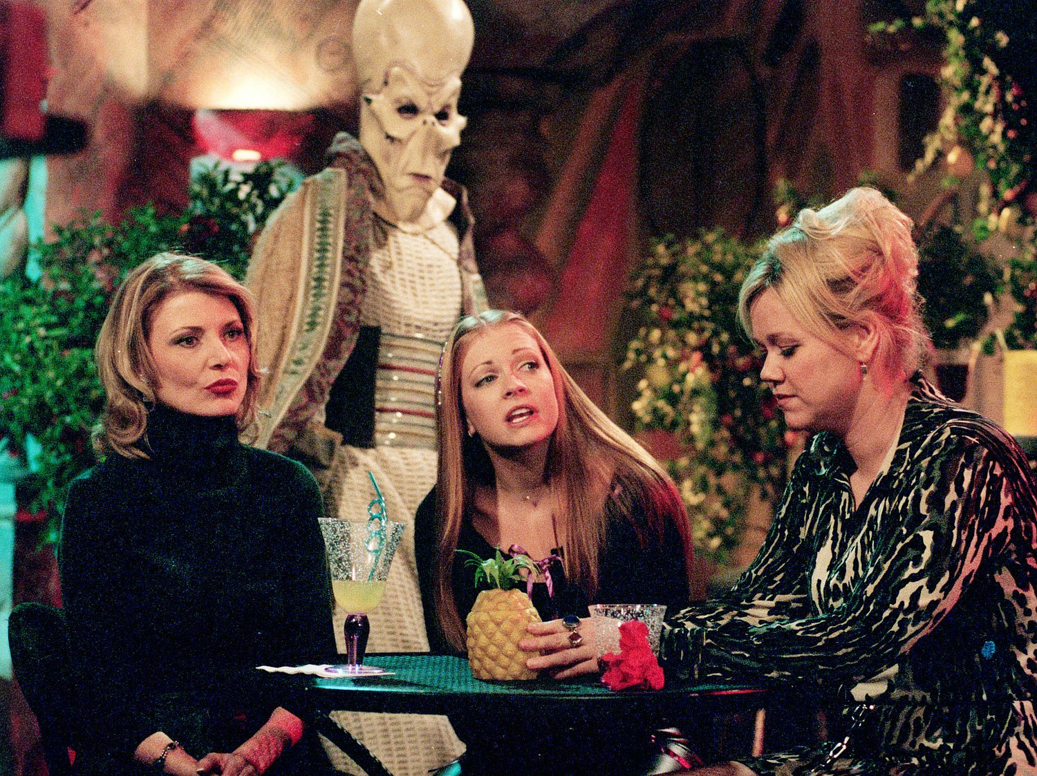 ‘Sabrina the Teenage Witch’ cast reuniting for show’s 30th anniversary in Mass.
