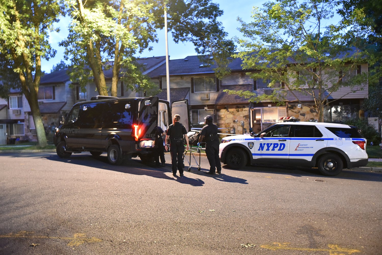 Domestic shooting left 2 dead in Staten Island home — victims identified