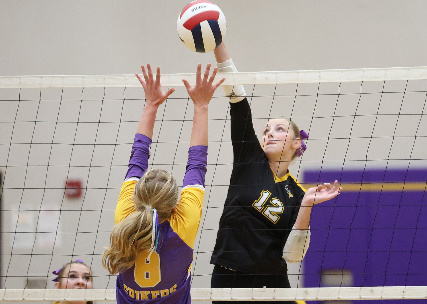 Putnam County uses strong serving in to top Mendota in three sets