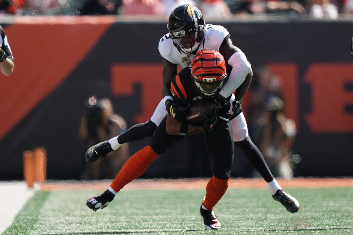 Jaguars want to 'stay firm on the plan' to use Travis Hunter primarily on defense