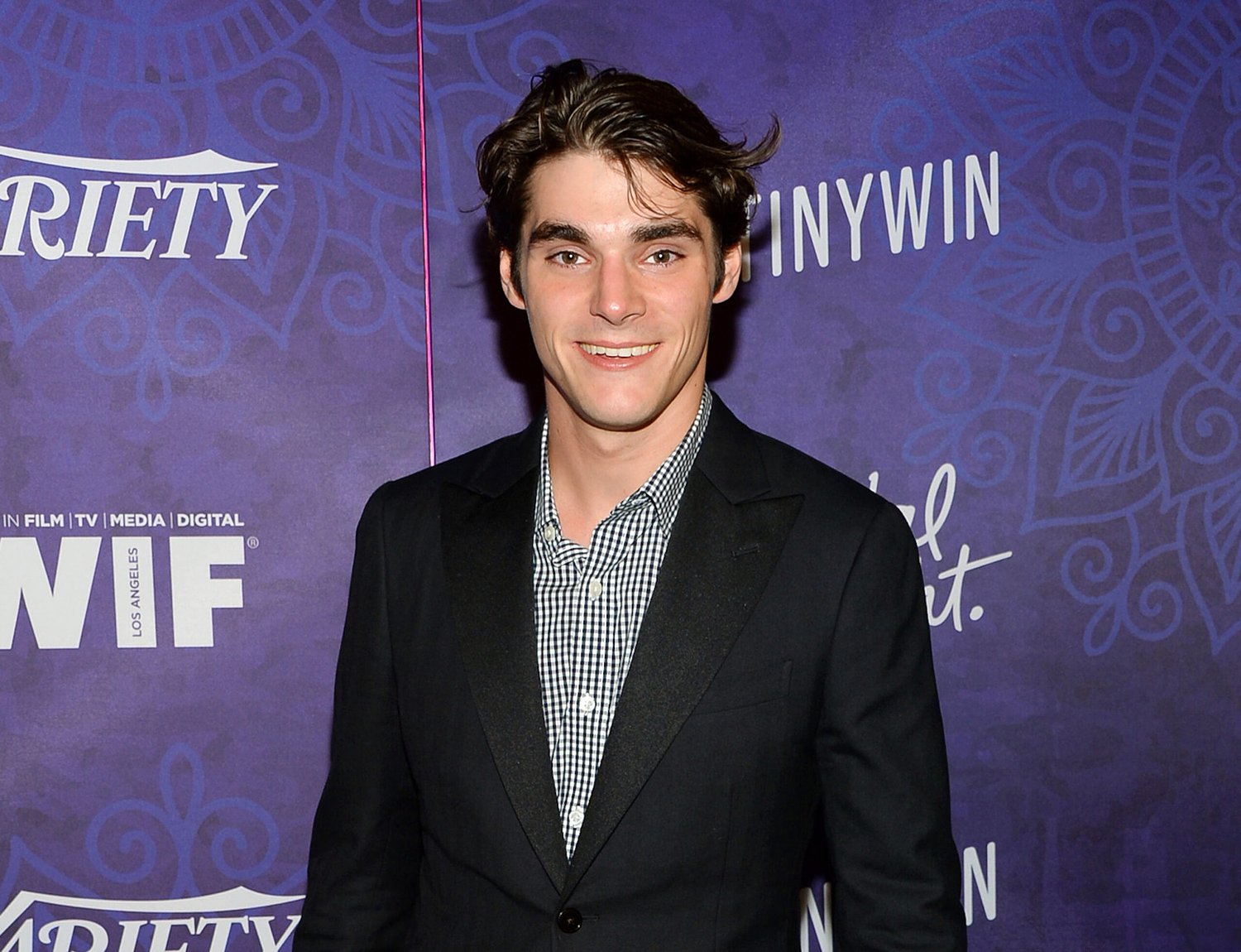 RJ Mitte, 'Breaking Bad' actor and disability rights champion, dies at 34