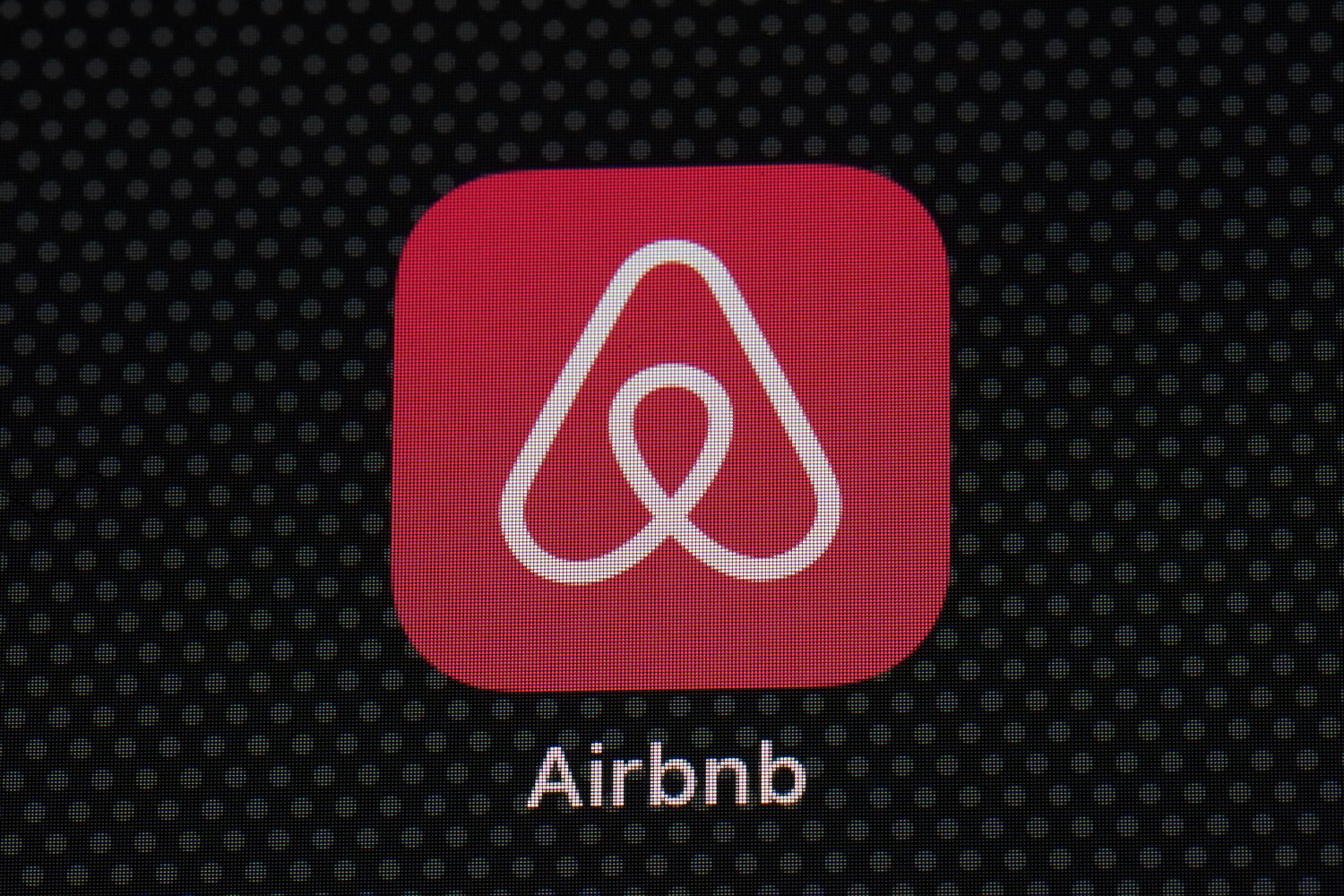Could Airbnb rules change in Lakewood? Officials resume debate Monday