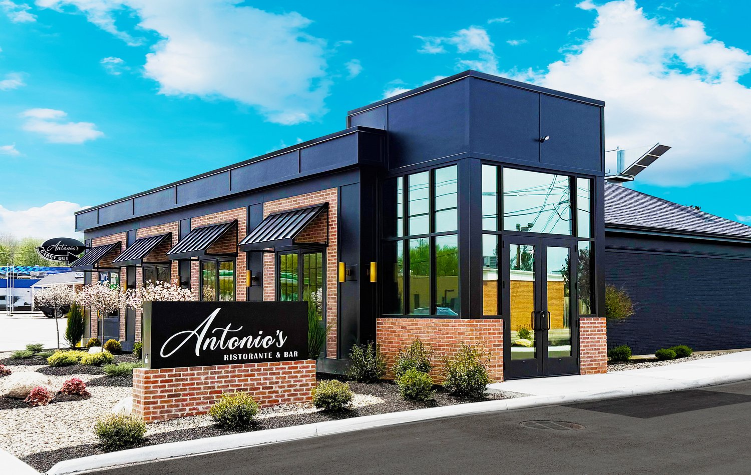 Original Antonio’s Ristorante & Bar opens in Parma (photos)