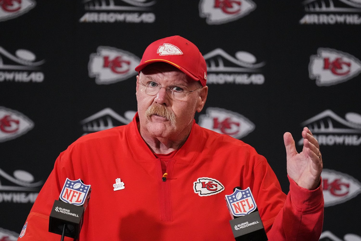 Chiefs place left tackle Josh Simmons on injured reserve with a bulging disk in his lower back