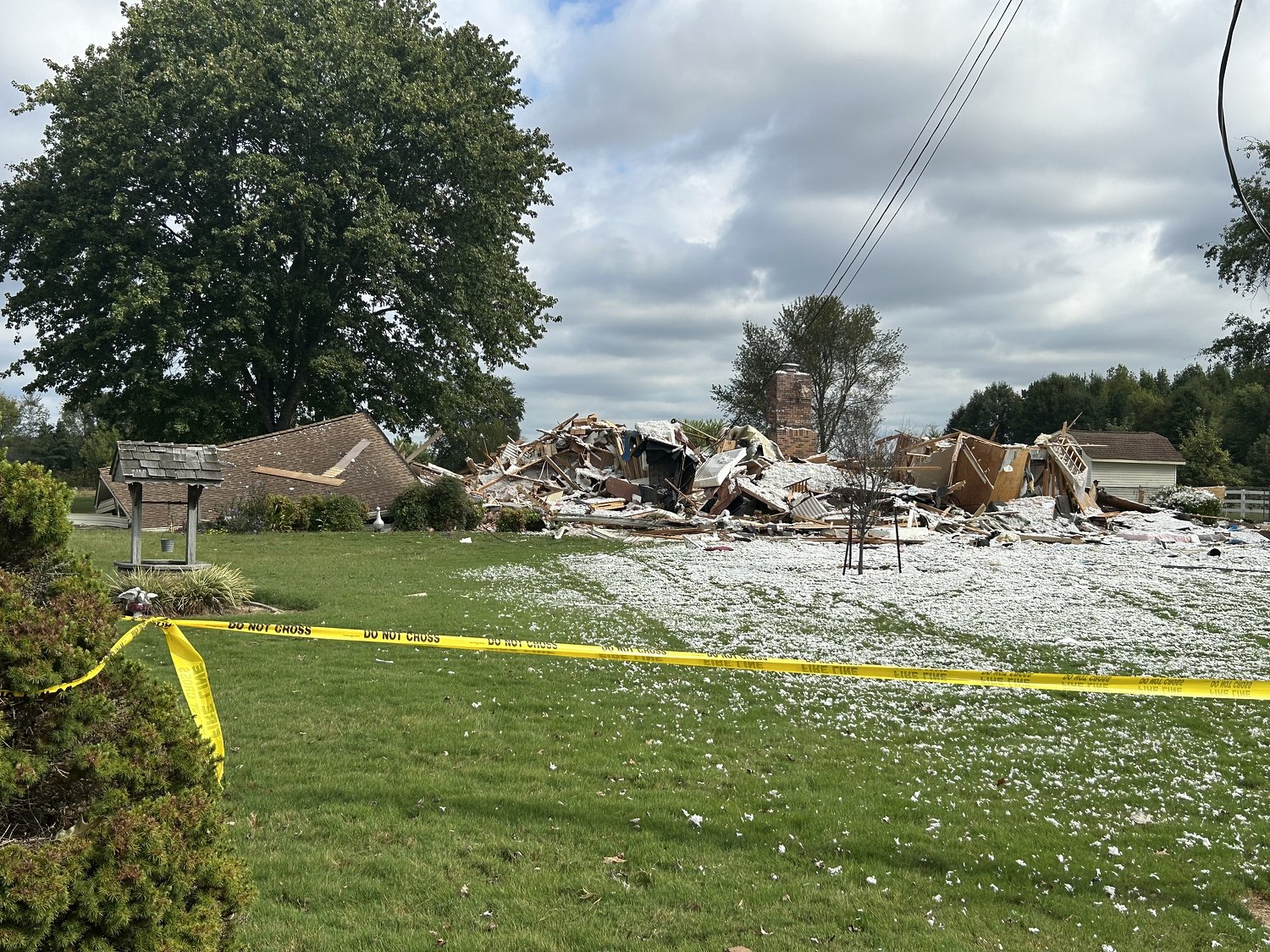 2 killed in early morning home explosion in north Alabama