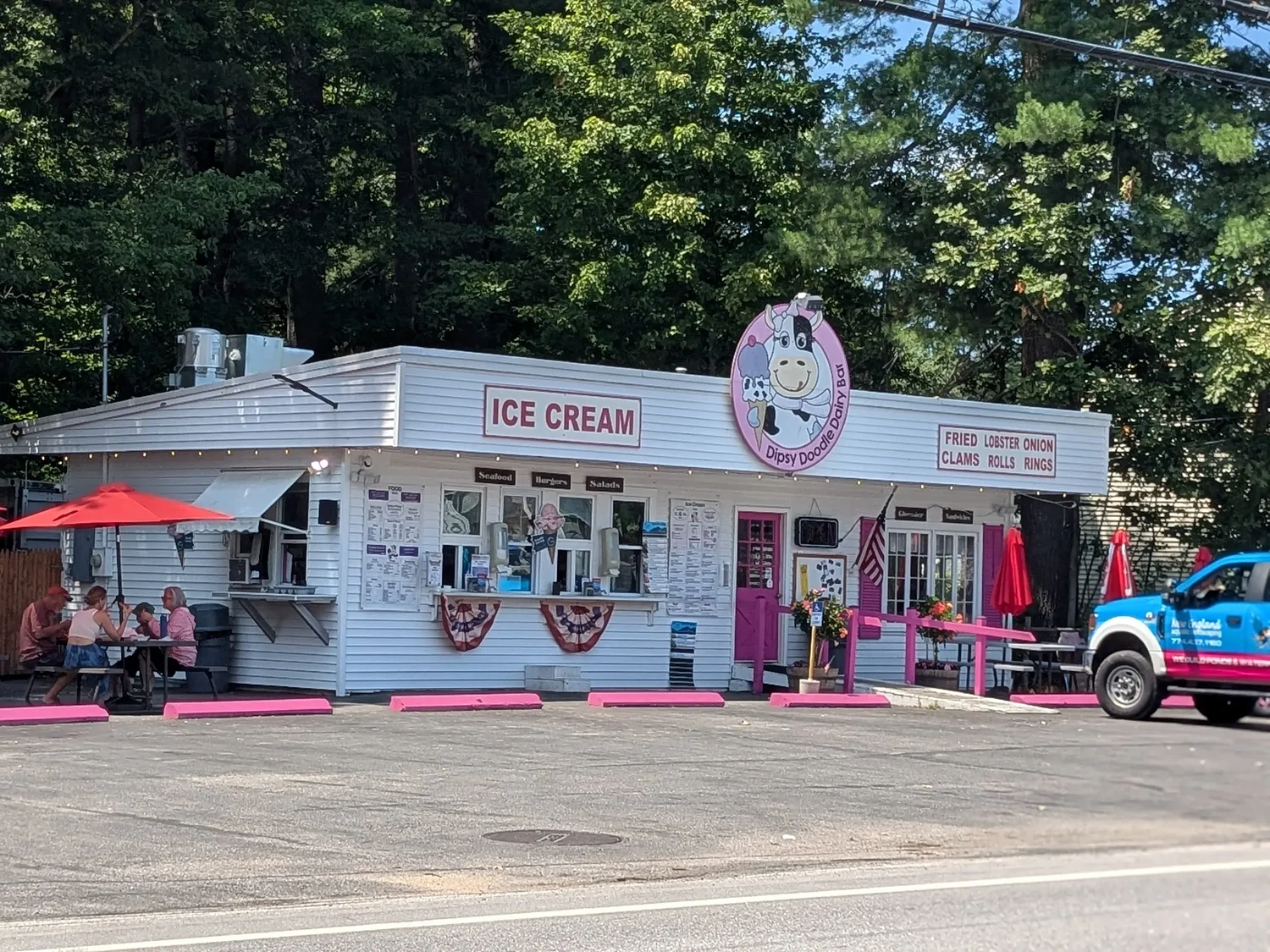 'Why change something that works?': Dipsy Doodle Dairy Bar's newest owners honor restaurant's long history in Northfield