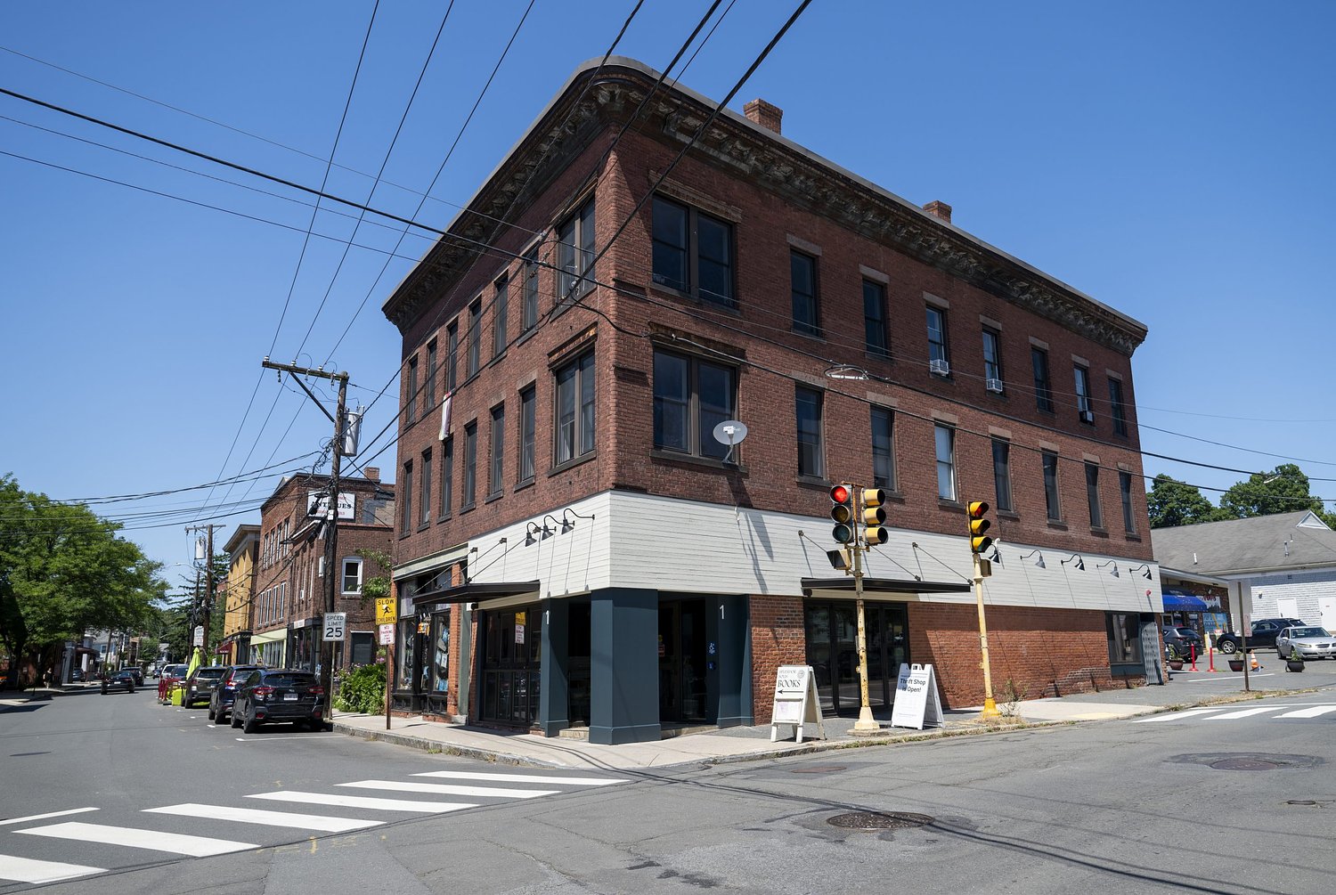 New casual eatery set to open in former Lichter & Levin site in downtown Northampton