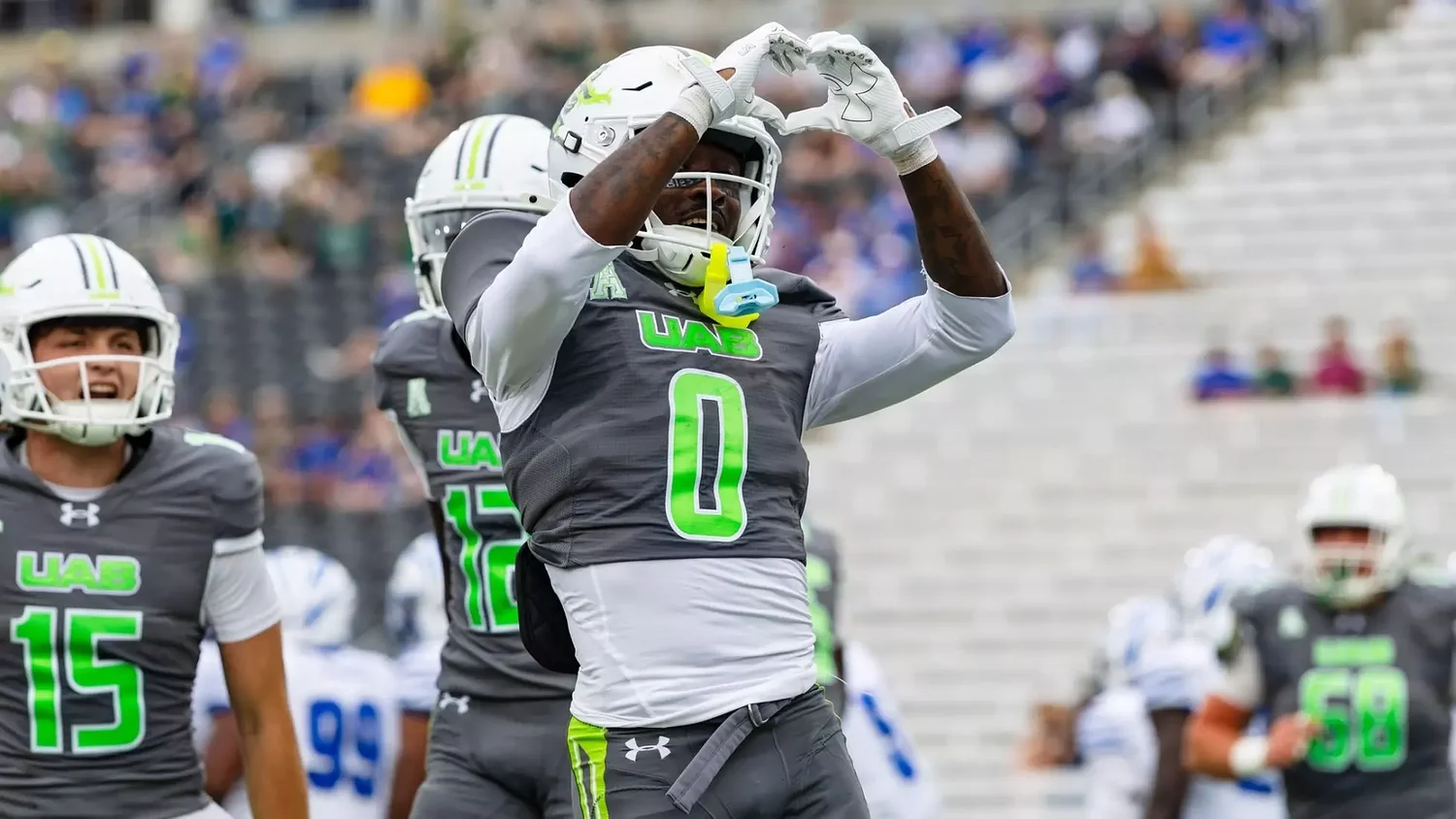 Oregon’s Iverson Hooks found the Answer by giving up control