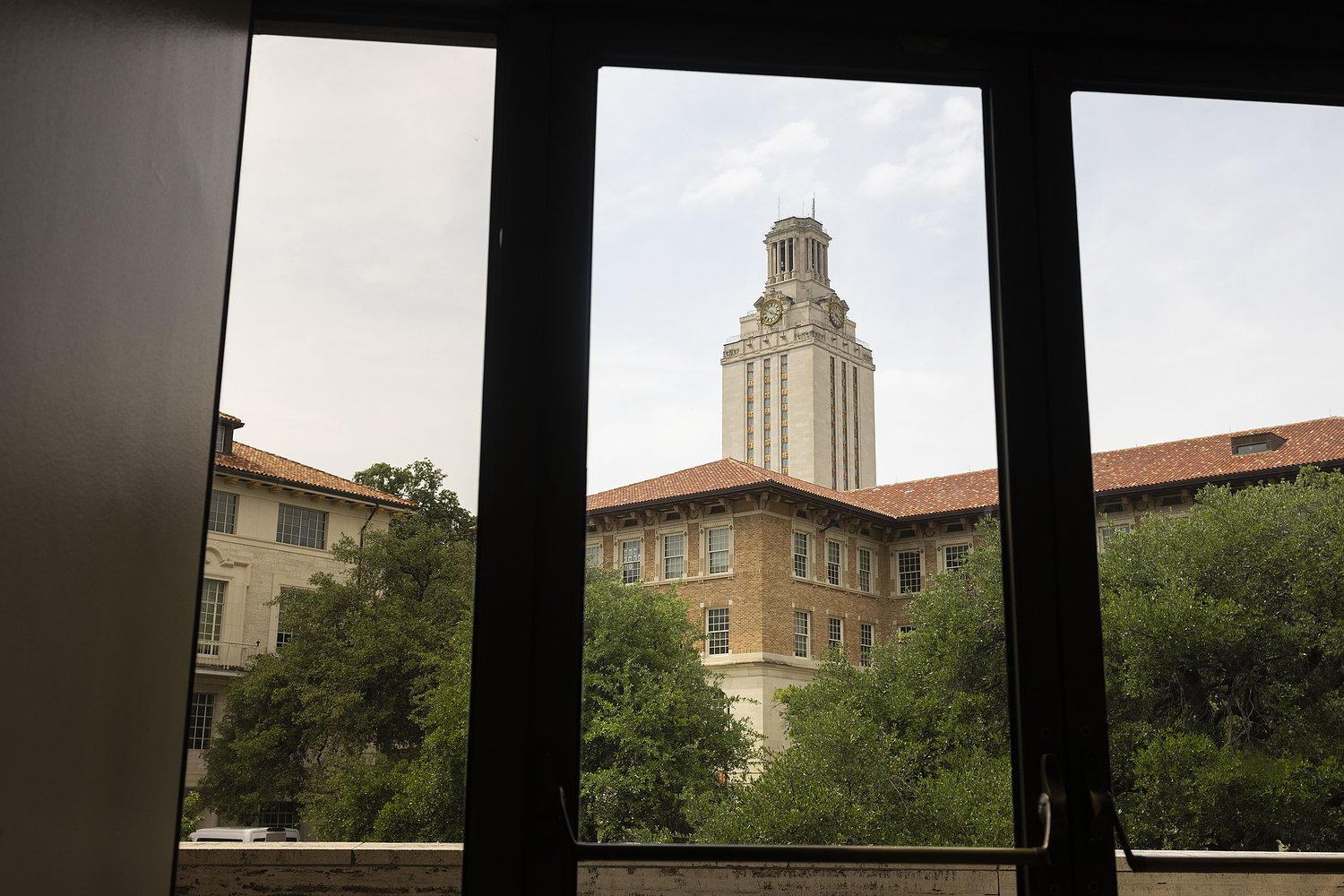 UT-Austin cutting majors centering Latino, Black, women and gender studies, email shows