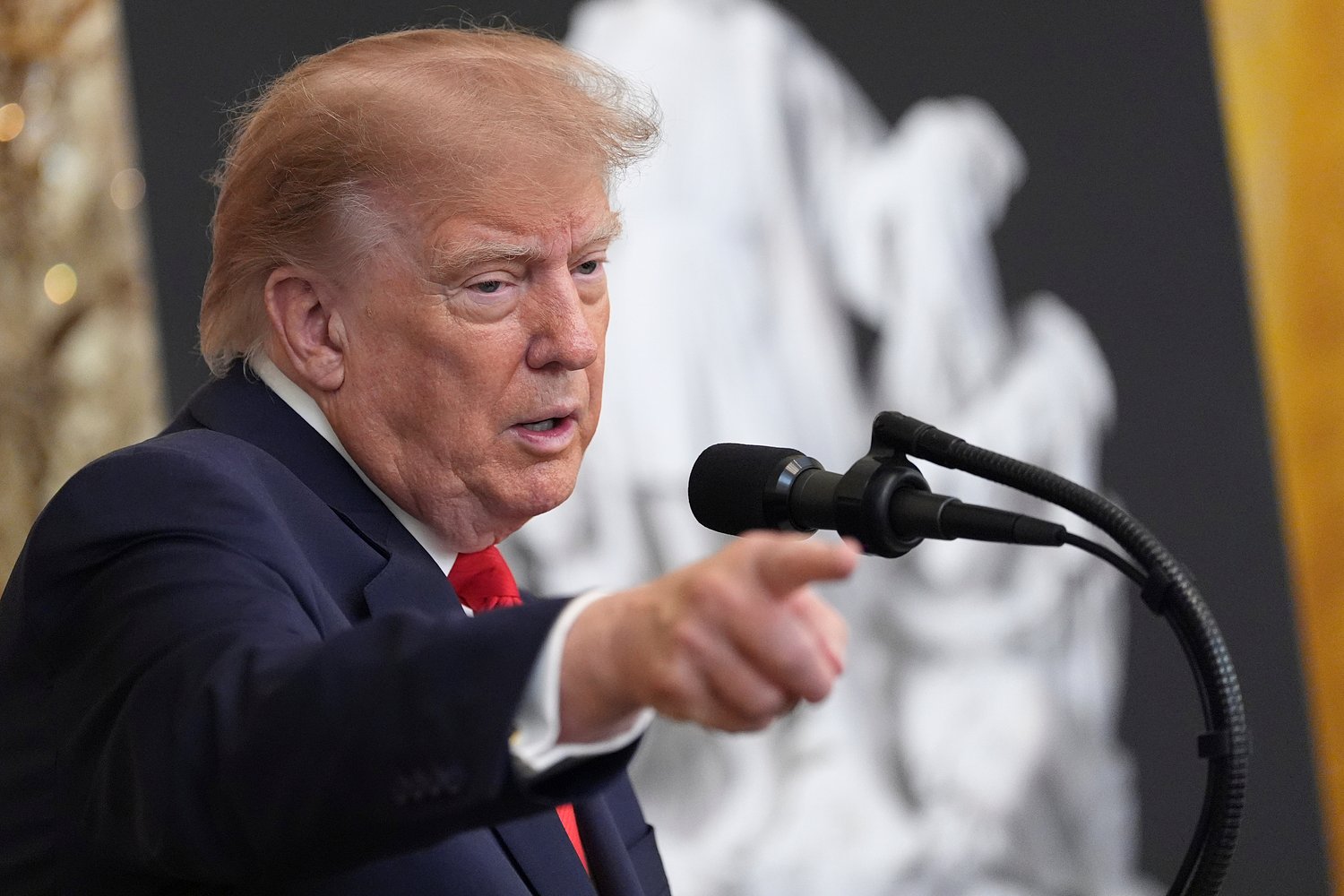 New poll shows warning bells for Trump’s GOP ahead of 2026 midterms