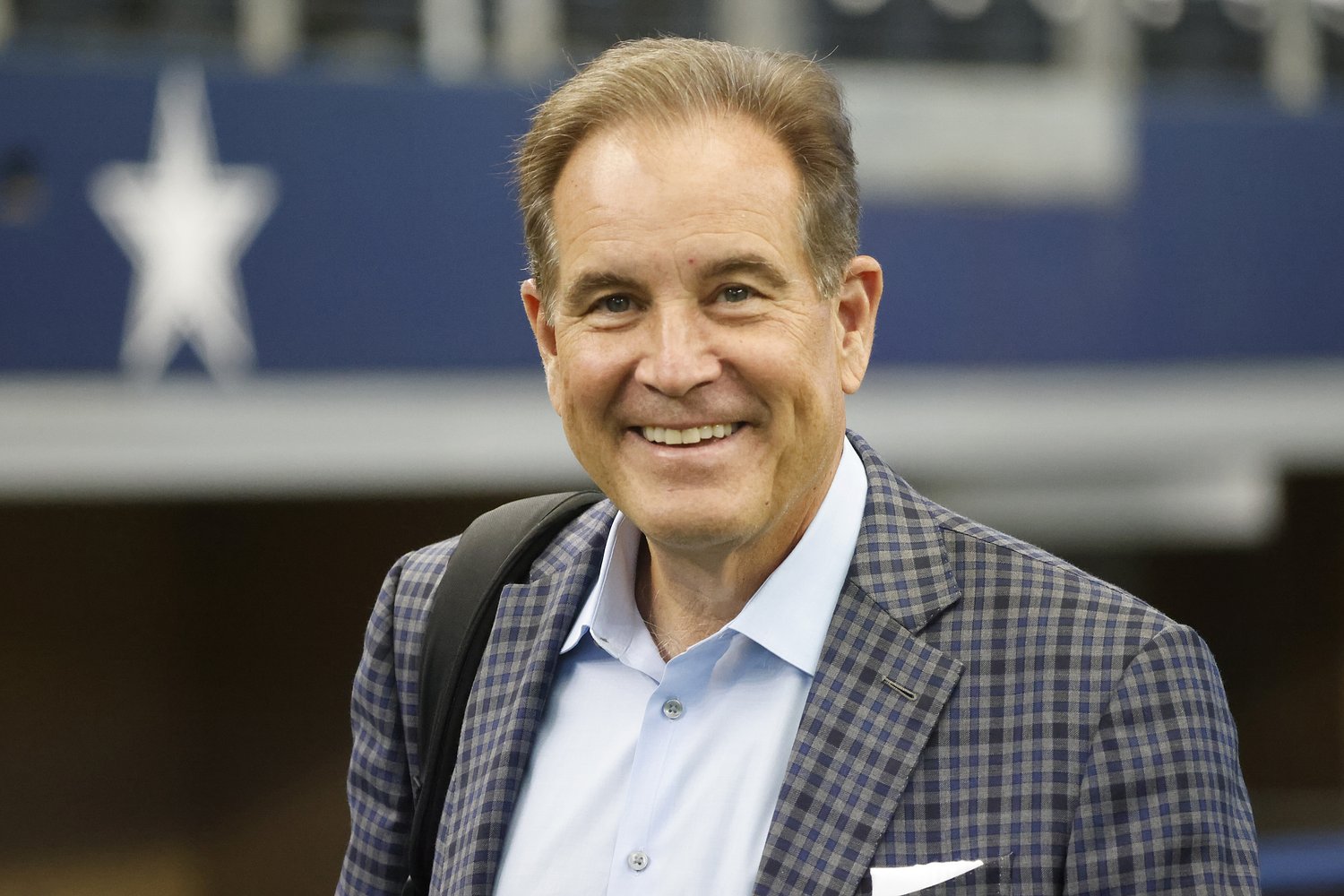 Jim Nantz gave himself an NFL injury designation after viral CBS moment