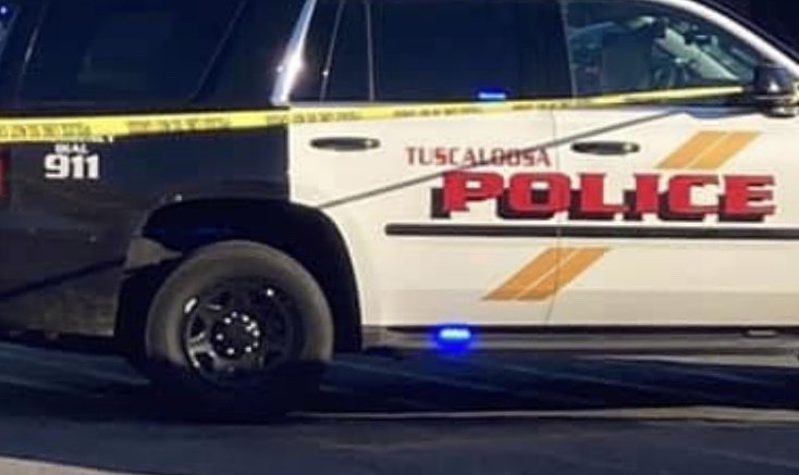 Teen girl fatally shot outside Tuscaloosa club; 19-year-old ex-boyfriend sought