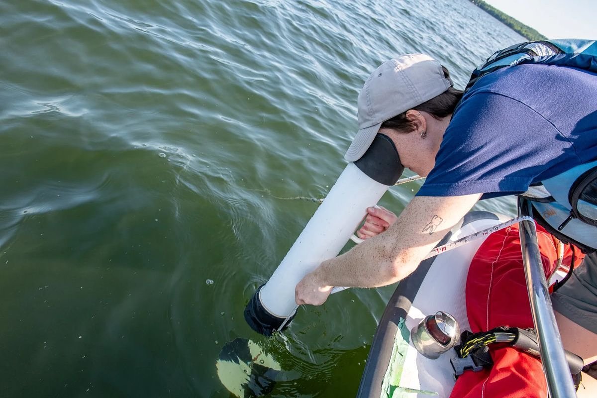 As algal blooms rise, Androscoggin Lake groups fight to ‘keep it blue’