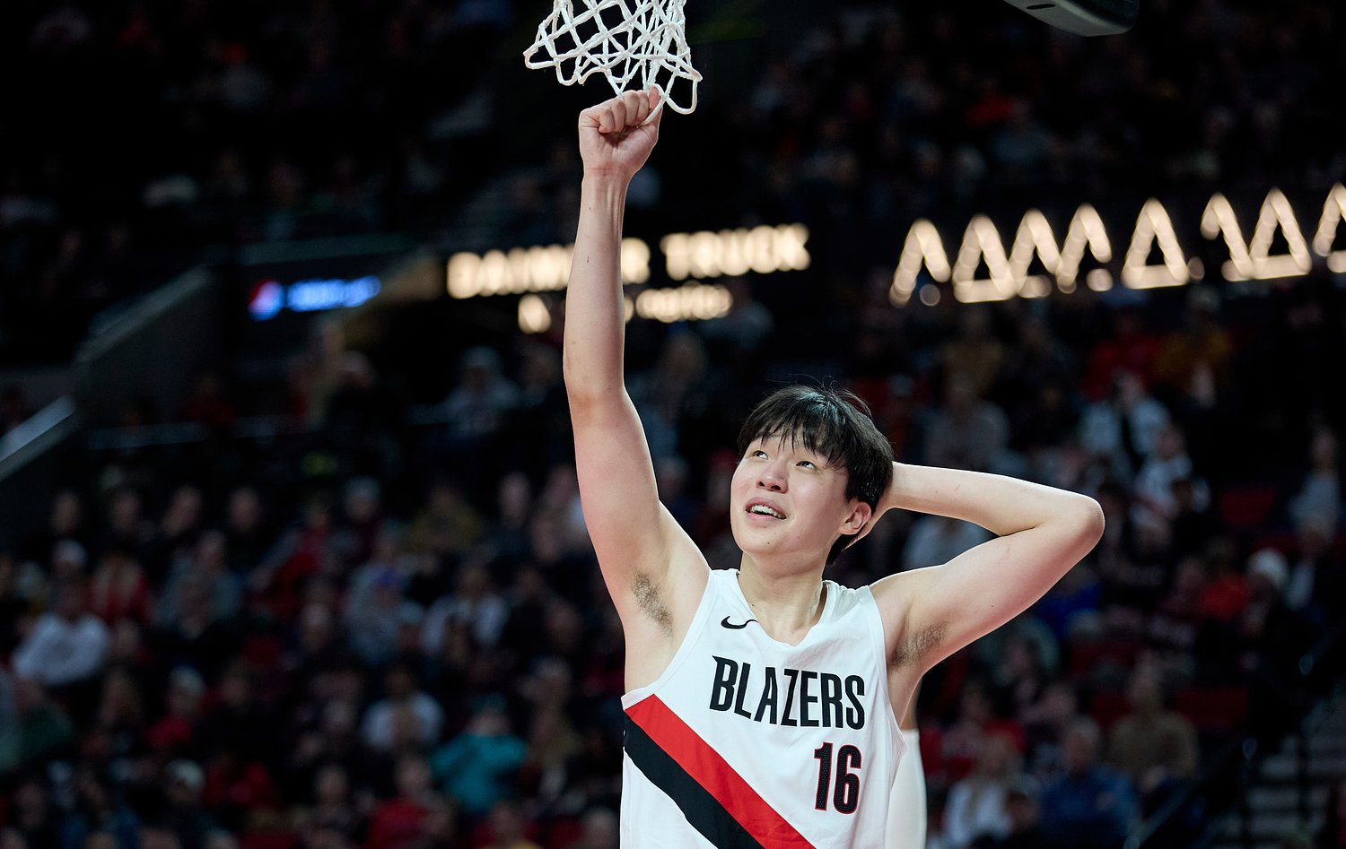 Yang Hansen excels in Trail Blazers’ first summer league win of 2026