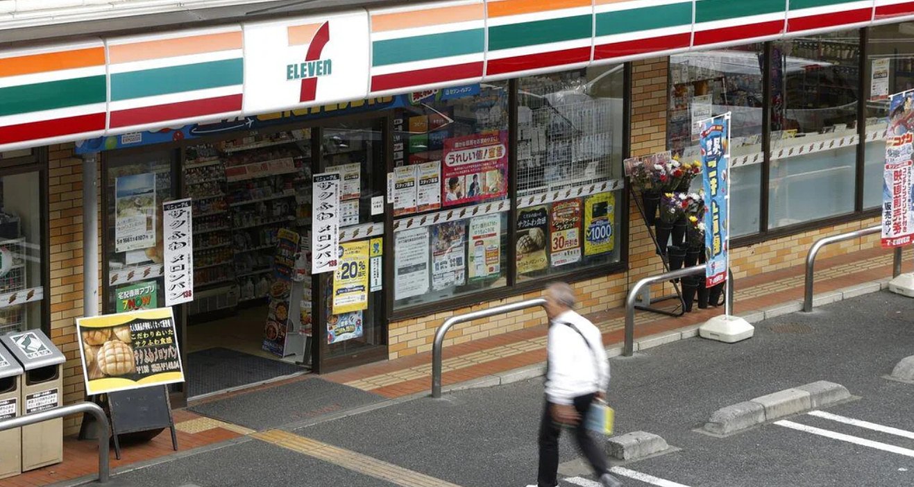 Gigantul japonez 7-Eleven vrea să intre pe piața din România: negocieri pentru achiziția unui lanț de magazine