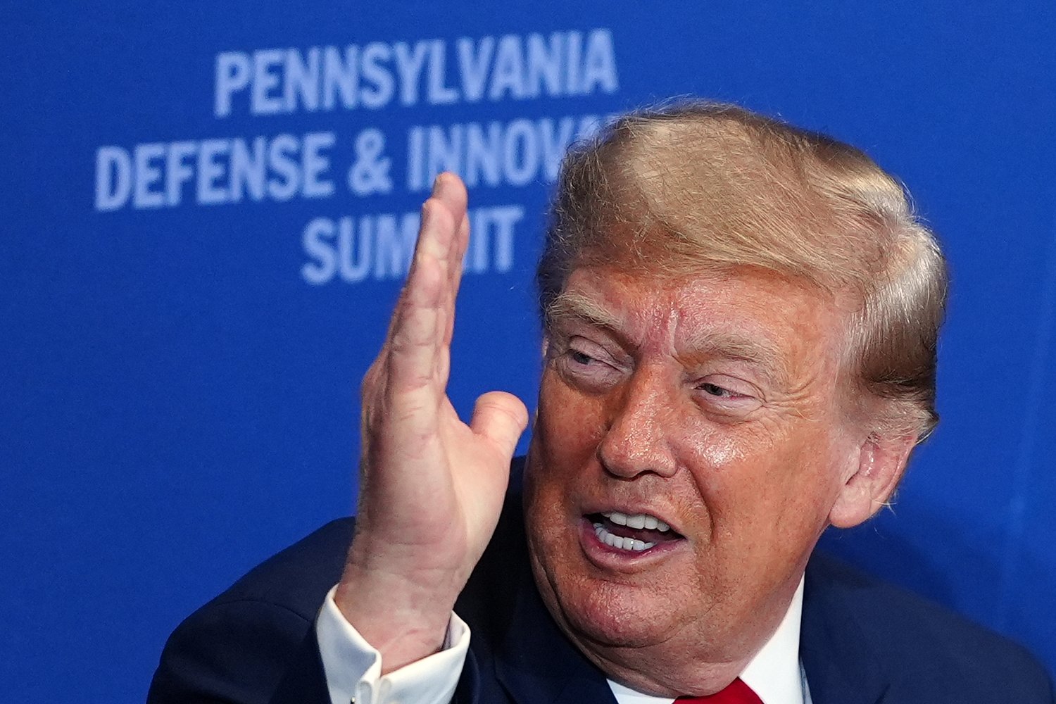 Trump slammed for latest money ‘grift’: ‘How much for the new White House insider trading feed?’