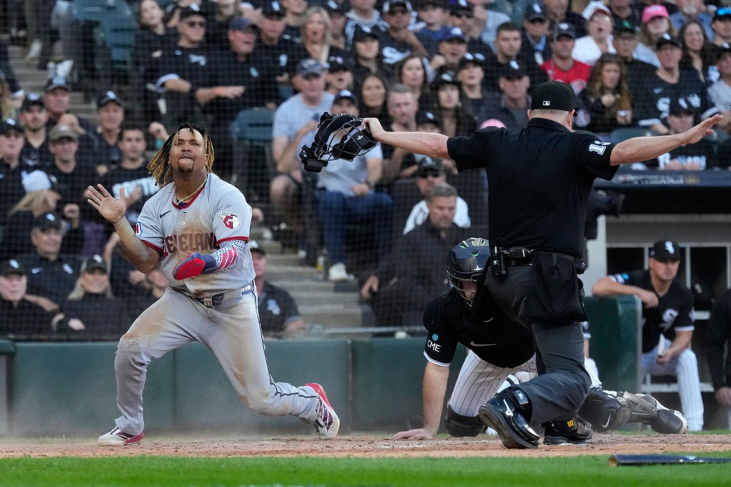 Jo Adell and José Ramírez star as the Guardians beat the White Sox 9-3 to avoid elimination