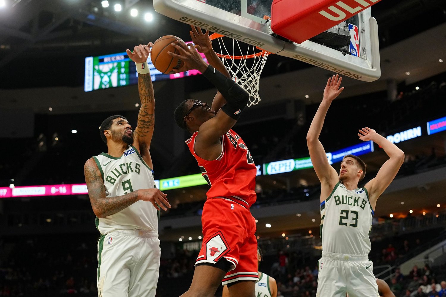 Bucks move their Oct. 23 home opener with Bulls to afternoon to avoid World Series conflict