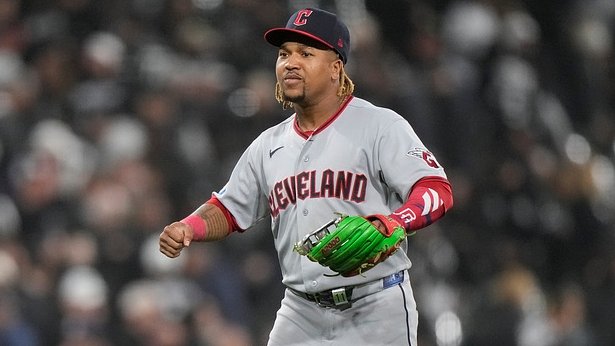 José Ramírez’s rough fourth inning costs Guardians three runs and a chance to take control of ALCS
