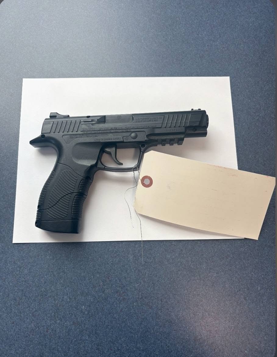 Police: Upstate NY man refused to pay for pizza, then displayed BB gun to officer