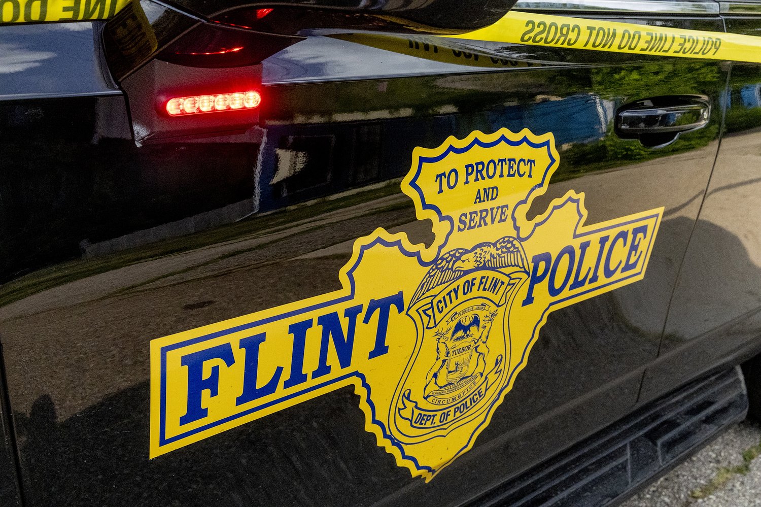 Suspect in custody after Flint man fatally shot Sunday afternoon
